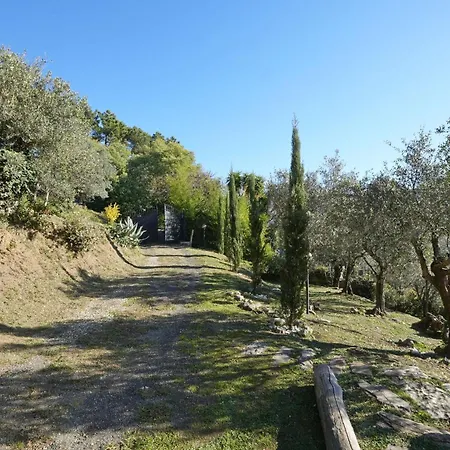 Torre Rossa Villa Fosdinovo